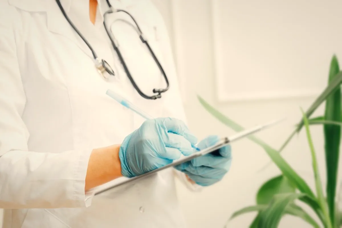 Ce analize recomandă medicul de familie la controlul anual?